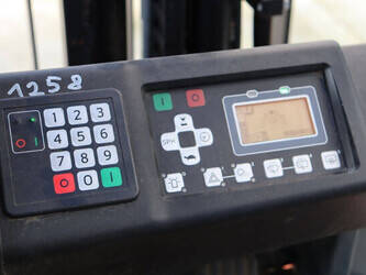 2016-toyota-8fbek18t-1408144-45055085