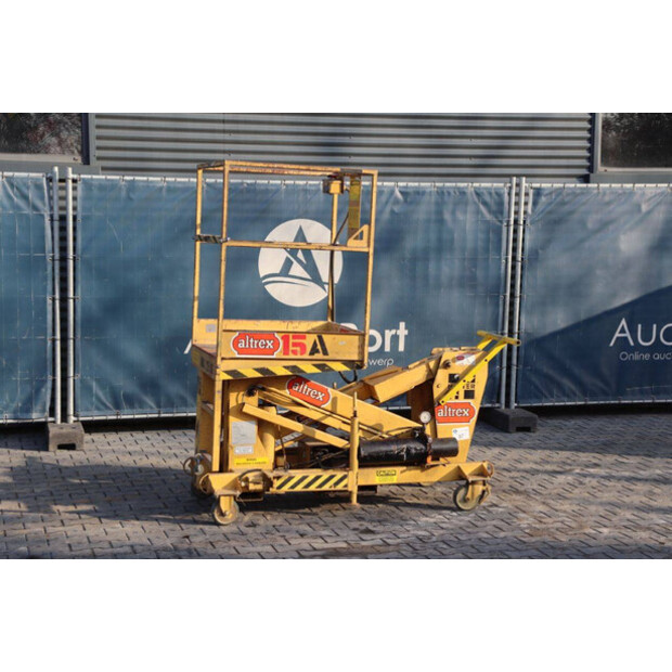 1980 هايستر M-15-45055463