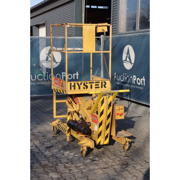 1980 هايستر M-15-45055466