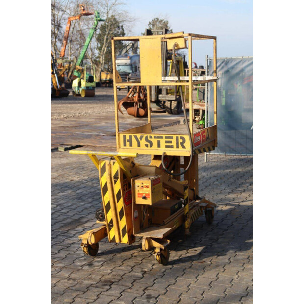 1980 هايستر M-15-45055468