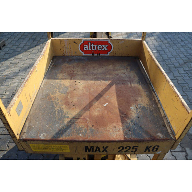 1980 هايستر M-15-45055484