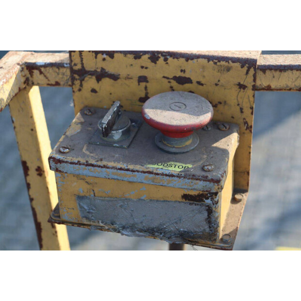 1980 هايستر M-15-45055485