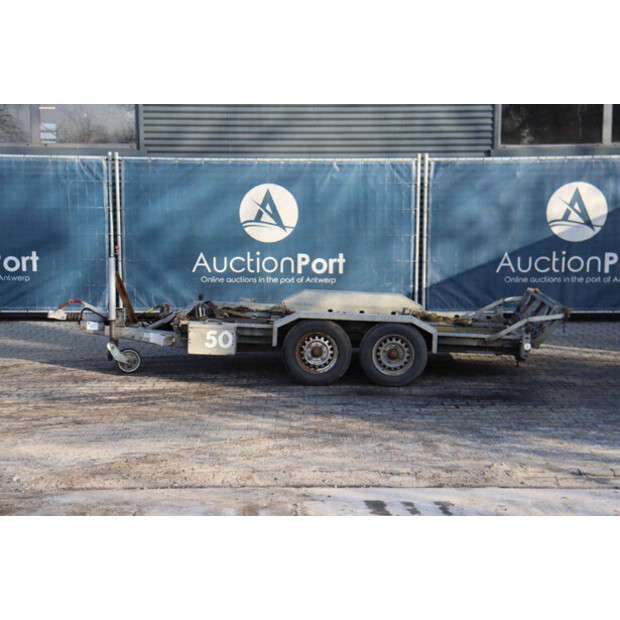 بريان جيمس P-STB-T-022-45055511