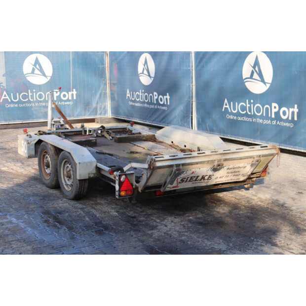 بريان جيمس P-STB-T-022-45055513