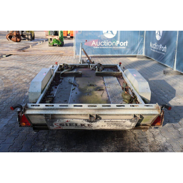 بريان جيمس P-STB-T-022-45055514