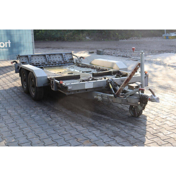 بريان جيمس P-STB-T-022-45055516