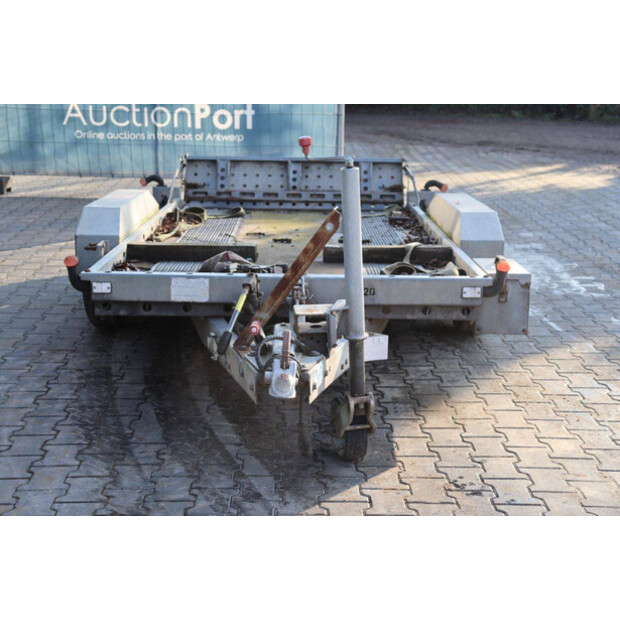 بريان جيمس P-STB-T-022-45055517