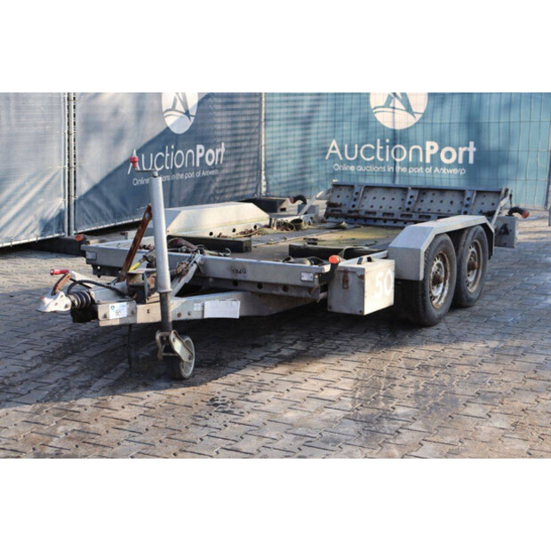 بريان جيمس P-STB-T-022-45055518