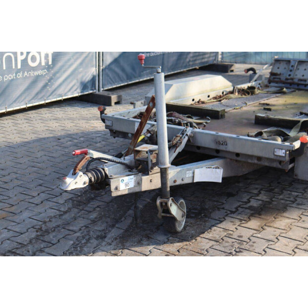 بريان جيمس P-STB-T-022-45055519