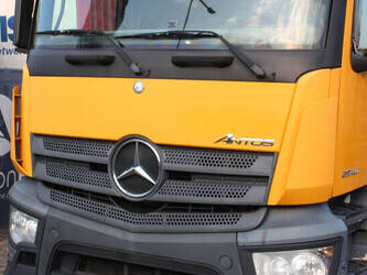 2014-mercedes-benz-antos-2540-1408173-45056171