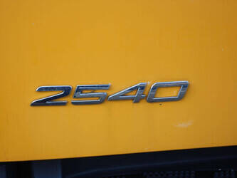 2014-mercedes-benz-antos-2540-1408173-45056174