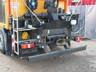 2014-mercedes-benz-antos-2540-1408173-45056181