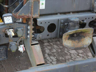 2014-mercedes-benz-antos-2540-1408173-45056182