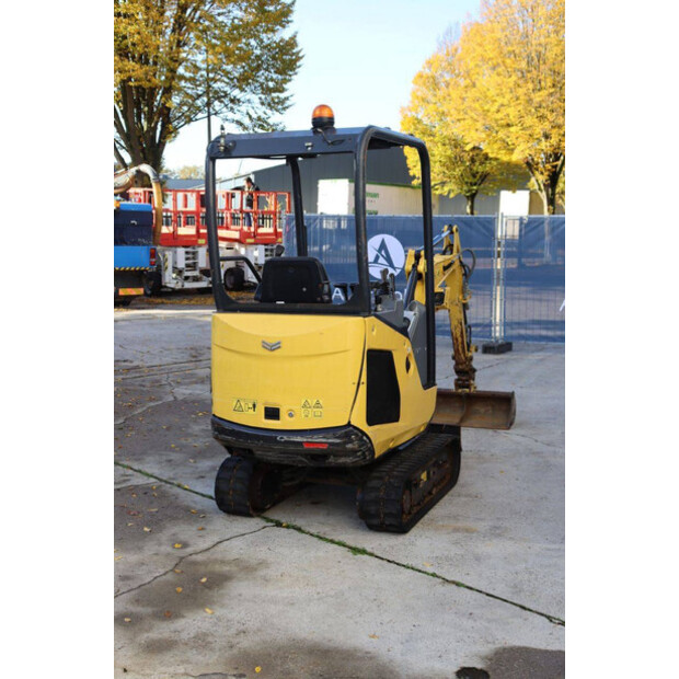 YANMAR SV15VT-45057308