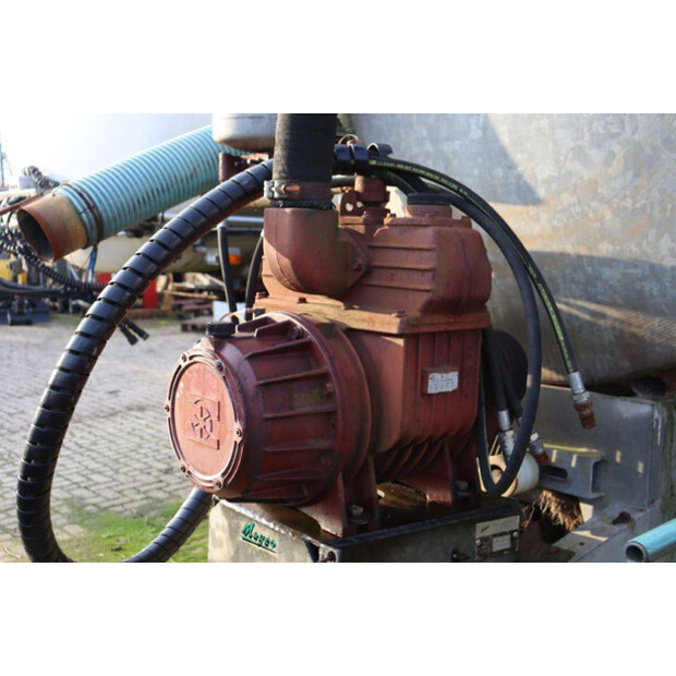 1994 Meyco V6700-45058523