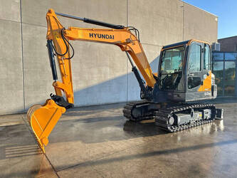 صورة ل حفارات 2020 هيونداي R60VS