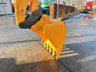 2020-hyundai-r60vs-1408252-45058745