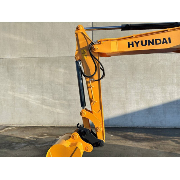 2020 هيونداي R60VS-45058746