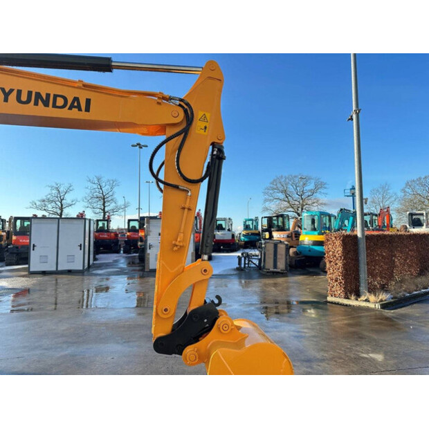 2020 هيونداي R60VS-45058747