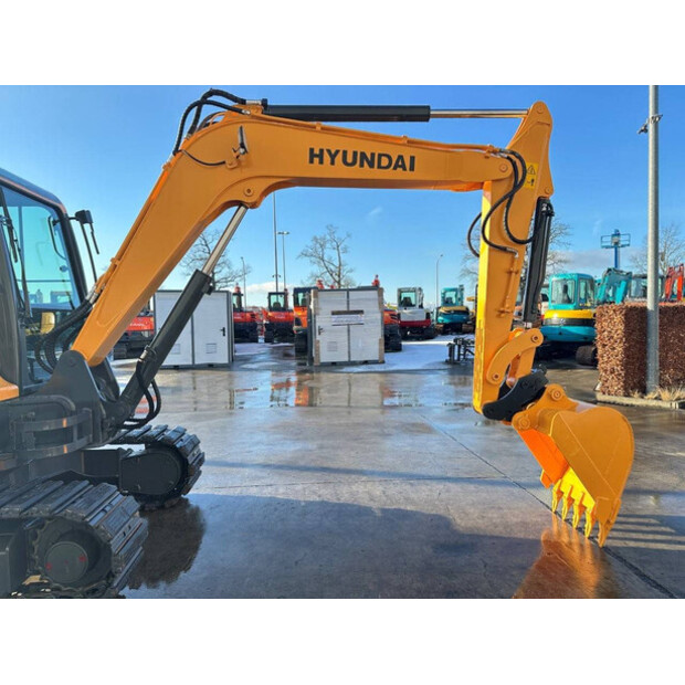 2020 هيونداي R60VS-45058749