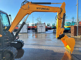 2020-hyundai-r60vs-1408252-45058749