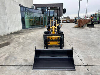 2025-wolf-mini-750-1408262-45059100