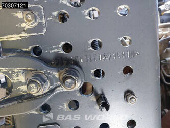 2015-mercedes-benz-arocs-1845-1408322-45061391