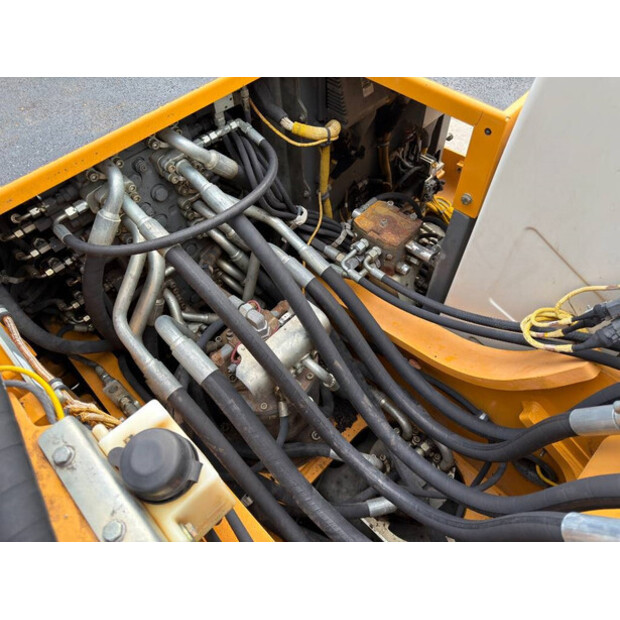 2014 Liebherr R922-45061734