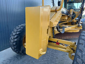 2018-caterpillar-140k-1408346-45062492