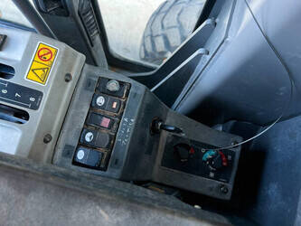 2018-caterpillar-140k-1408346-45062508