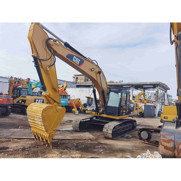 2022 Caterpillar 330D-45062829