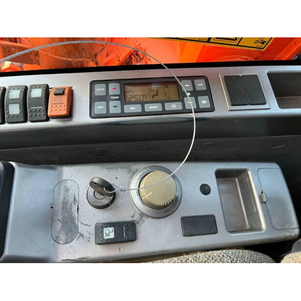 2010 Doosan DX170W-45063628