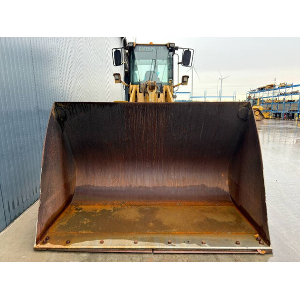 2000 كاتربيلر 938G-45063735