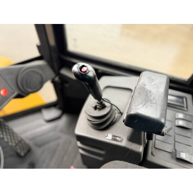 2000 كاتربيلر 938G-45063759