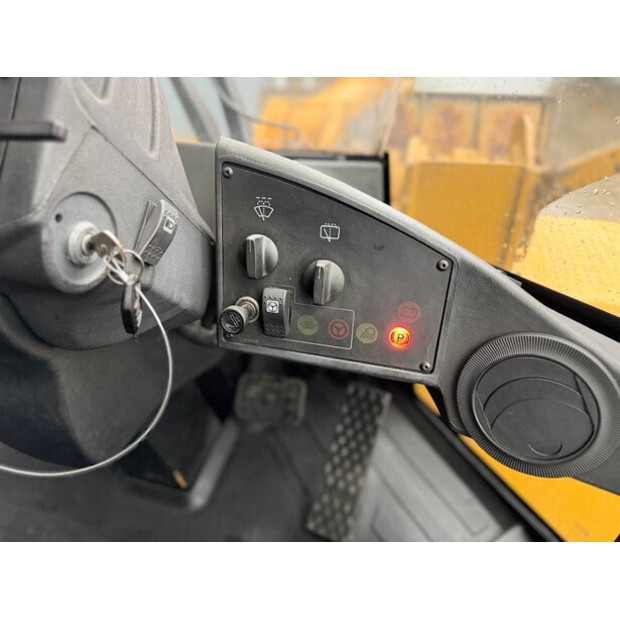 2000 كاتربيلر 938G-45063764