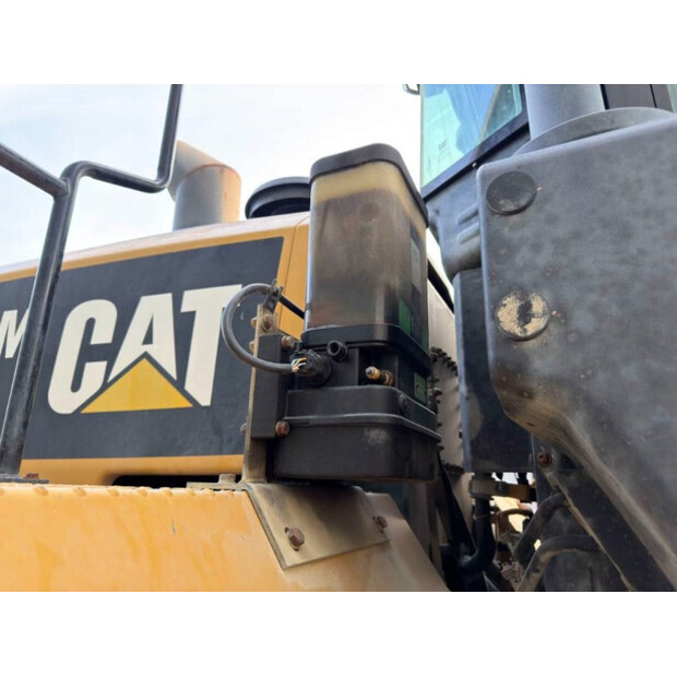 2017 Caterpillar 972M-45063879