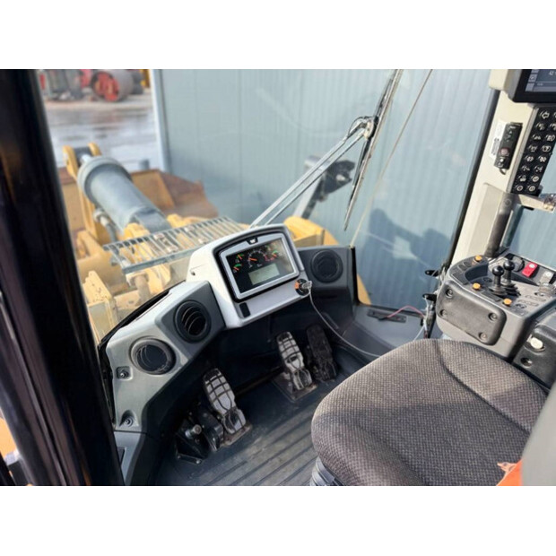 2017 Caterpillar 972M-45063894