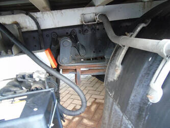 2014-mercedes-benz-axor-1829-1408024-45064185