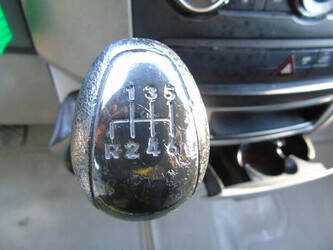 2013-mercedes-benz-sprinter-516-1408394-45064203