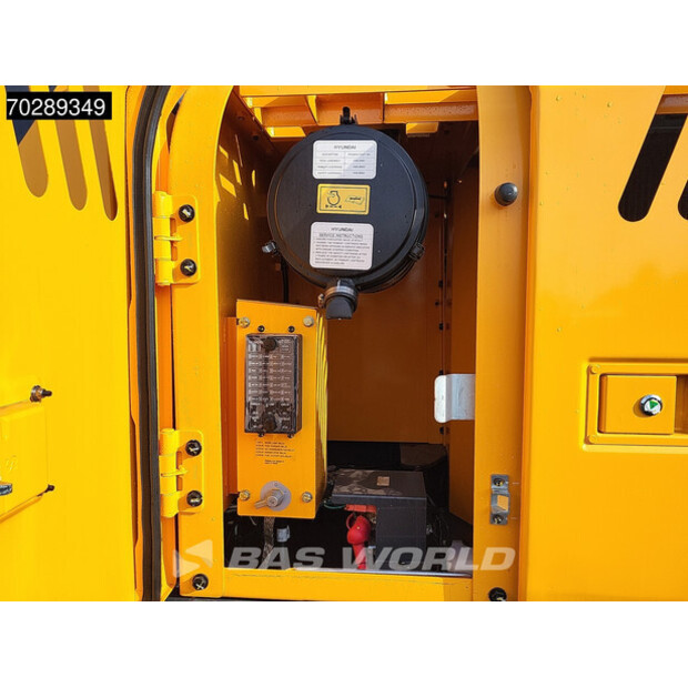 2025 هيونداي R210-45077335