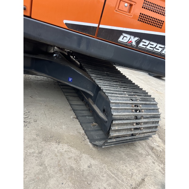 2024 Develon DX225LCA-45090286