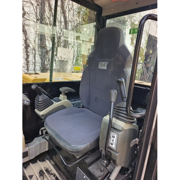 2023 كاتربيلر 305.5E-45091242