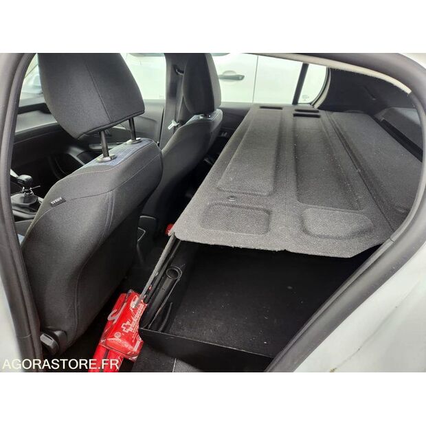 2021 Peugeot 208-45106022