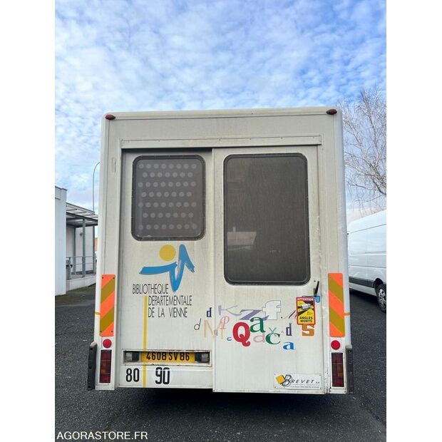 1996 Renault S150-45106106