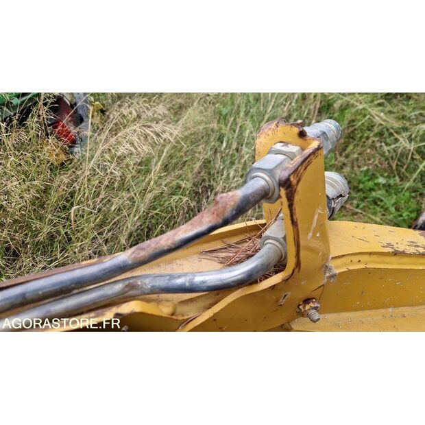 2011 كاتربيلر 259B3-45106136