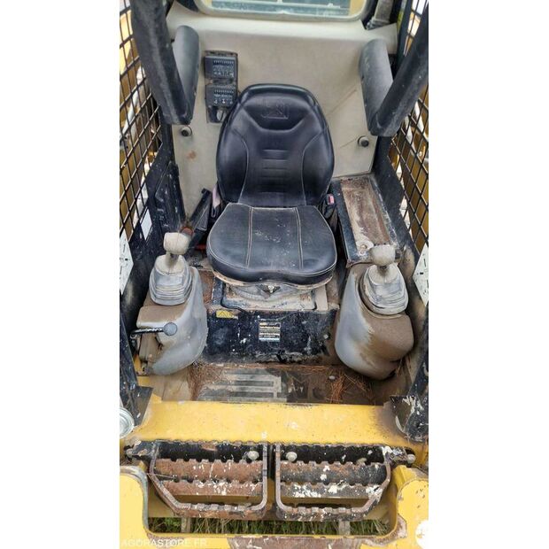 2011 كاتربيلر 259B3-45106140