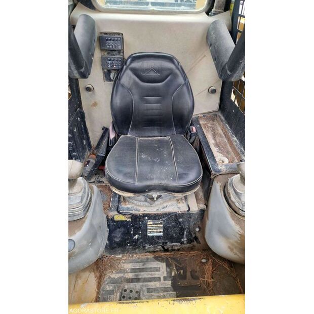 2011 كاتربيلر 259B3-45106146