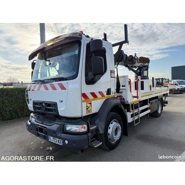 2019 Renault D-45106151