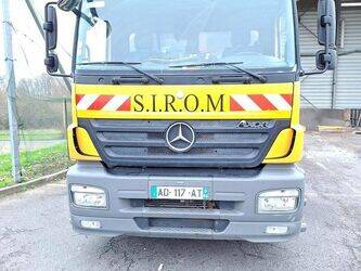 صورة ل شاحنات النفايات 2009 مرسيدس بنز 1824