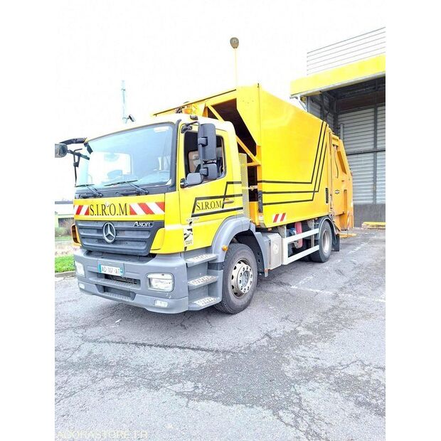 2009 Mercedes-Benz 1824-45106169